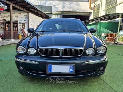 Jaguar X-Type AWD Executive – 2002 Oro usata Pianezza
