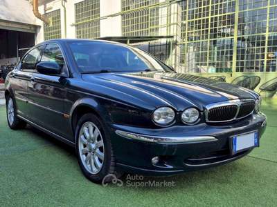 Jaguar X-Type AWD Executive – 2002 Oro usata Pianezza
