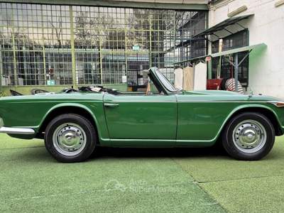 Triumph TR4 IRS – 1966 Oro usata Pianezza