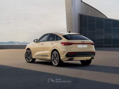 Audi TT Audi Q5 Sportback S line edition e-hybrid  220 kW Oro usata San Fior
