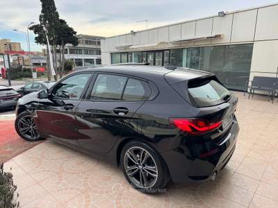 BMW Serie 1 118d 118 Serie 1 F40 118d Sport Line auto NEOPATENTATI Nero usata Pomezia