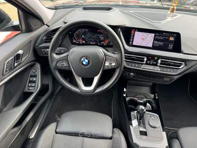 BMW Serie 1 118d 118 Serie 1 F40 118d Sport Line auto NEOPATENTATI Nero usata Pomezia