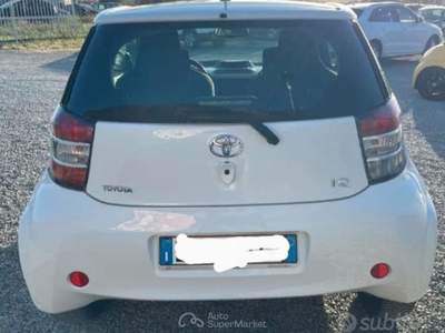Toyota iQ 1.0 Bianco usata Genova