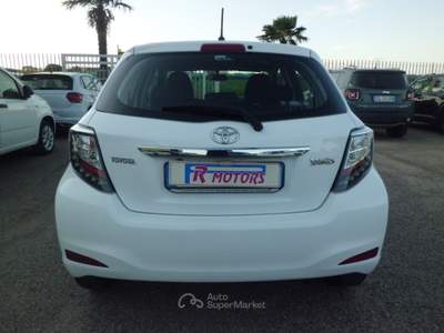 Toyota Yaris 5 porte Lounge DISPONIBILITA' DI 1 PEZZO IBRIDO BENZINA AUTOMATICO FULL OPTIONAL Bianco usata Marconia di Pisticci