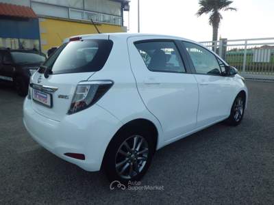 Toyota Yaris 5 porte Lounge DISPONIBILITA' DI 1 PEZZO IBRIDO BENZINA AUTOMATICO FULL OPTIONAL Bianco usata Marconia di Pisticci