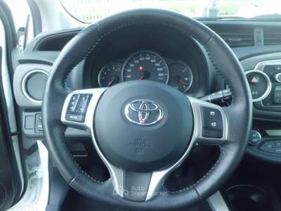 Toyota Yaris 5 porte Lounge DISPONIBILITA' DI 1 PEZZO IBRIDO BENZINA AUTOMATICO FULL OPTIONAL Bianco usata Marconia di Pisticci