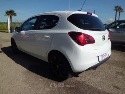 Opel Corsa 5 porte Black Edition Bianco usata Marconia di Pisticci