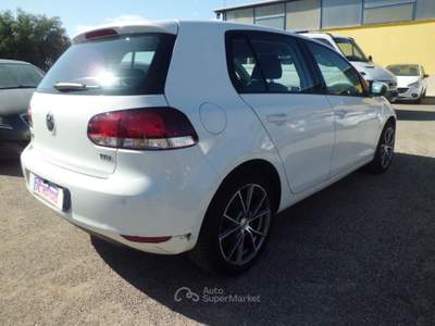 Volkswagen Golf Business 1.6 TDI 5p. Highline Navi Telecamera Bianco usata Marconia di Pisticci