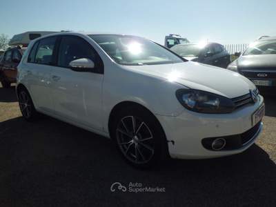 Volkswagen Golf Business 1.6 TDI 5p. Highline Navi Telecamera Bianco usata Marconia di Pisticci