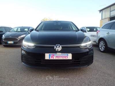 Volkswagen Golf Variant 1.5 TSI 130 CV EVO Executive BlueMotion Nero usata Marconia di Pisticci