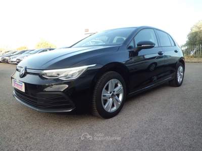 Volkswagen Golf Variant 1.5 TSI 130 CV EVO Executive BlueMotion Nero usata Marconia di Pisticci