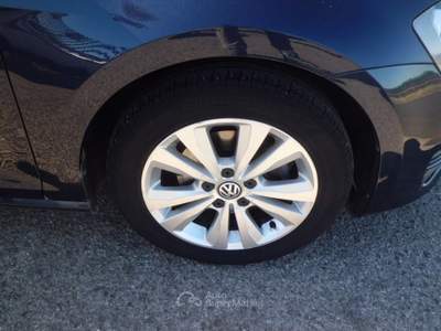 Volkswagen Golf 5p. Highline BlueMotion Technology Blu/Azzurro usata Marconia di Pisticci