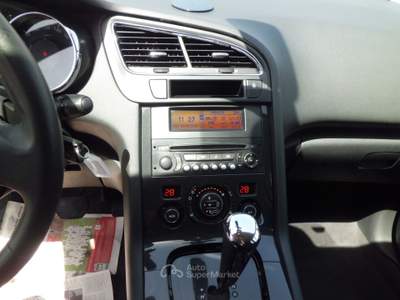 Peugeot 5008 Stop&Start cambio robotizzato Allure Bianco usata Marconia di Pisticci