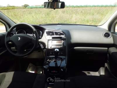 Peugeot 5008 Stop&Start cambio robotizzato Allure Bianco usata Marconia di Pisticci