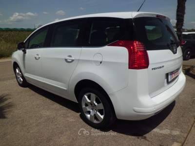 Peugeot 5008 Stop&Start cambio robotizzato Allure Bianco usata Marconia di Pisticci