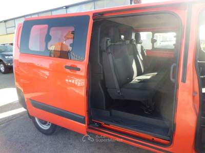 Ford Tourneo Custom Tourneo Custom 300 2.2 TDCi 100CV PL Trend IVA Arancione usata Marconia di Pisticci