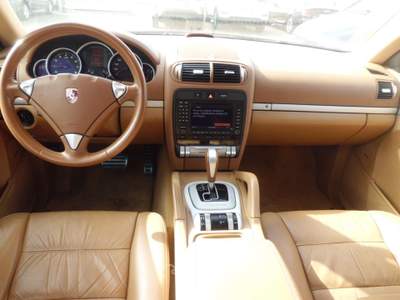 Porsche Cayenne 4.5 cat S GPL Allestimento GTS Oro usata Marconia di Pisticci