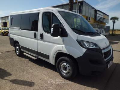 Peugeot Boxer /130CV FAP PC-TN Combi Premium-9 POSTI/POLTRONE SINGOLE CLIMA POSTERIORE Bianco usata Marconia di Pisticci