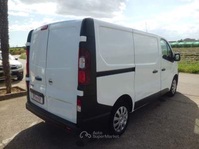 Nissan NV300 29 1.6 dCi 120CV PL-TN Van Bianco usata Marconia di Pisticci