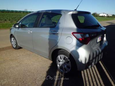 Toyota Yaris 5 porte Lounge Grigio usata Marconia di Pisticci