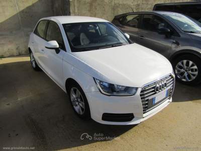 Audi A1 A1 1.6 TDI 116CV Bianco usata Montallegro