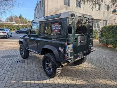 Land Rover Defender 90 2.5 td5 SE SW Nero usata Cairate