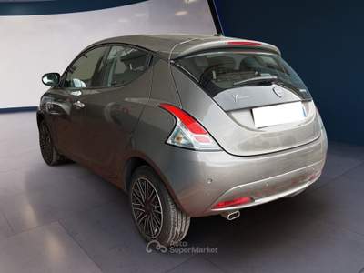 Lancia Ypsilon III 2021 1.0 firefly hybrid Gold Plus s&s 70cv 5p.ti Grigio usata Torino