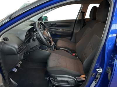 Hyundai Bayon 1.0 t-gdi 48V Xclass Safety&Tech Pack imt Nero usata Torino