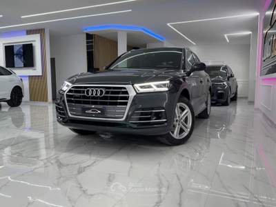 Audi Q5 190 CV quattro S tronic S line Grigio usata Qualiano