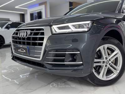 Audi Q5 190 CV quattro S tronic S line Grigio usata Qualiano