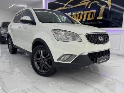 SsangYong Korando 2.0 e-XDi 175Cv MT Classy Bianco usata Qualiano