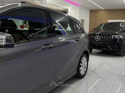 Mercedes-Benz Classe B 180CDI Premium Grigio usata Qualiano