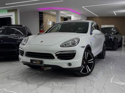 Porsche Cayenne 3.0 Diesel Iper Full Bianco usata Qualiano