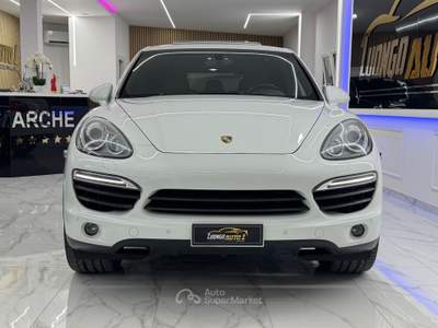 Porsche Cayenne 3.0 Diesel Iper Full Bianco usata Qualiano