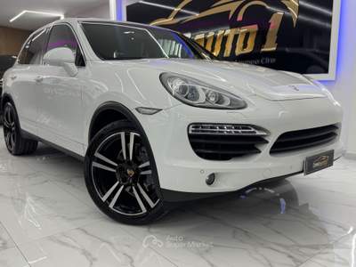 Porsche Cayenne 3.0 Diesel Iper Full Bianco usata Qualiano