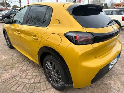 Peugeot 208 208 ACTIVE NEOPATENTATI FINANZIAMENTO Giallo usata Aprilia