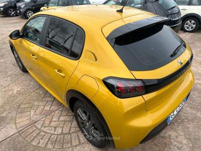 Peugeot 208 208 ACTIVE NEOPATENTATI FINANZIAMENTO Giallo usata Aprilia
