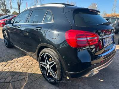 Mercedes-Benz GLA GLA 200 D 4MATIC PREMIUM FINANZIAMENTO Nero usata Aprilia