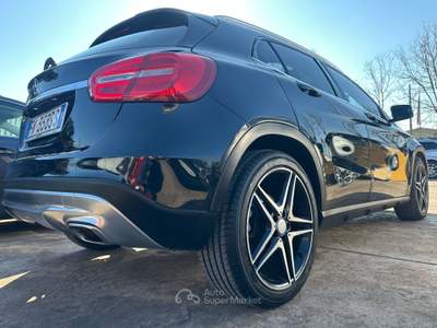 Mercedes-Benz GLA GLA 200 D 4MATIC PREMIUM FINANZIAMENTO Nero usata Aprilia