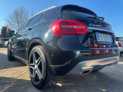 Mercedes-Benz GLA GLA 200 D 4MATIC PREMIUM FINANZIAMENTO Nero usata Aprilia