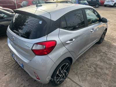 Hyundai i10 I10 NEOPATENTATI FINANZIAMENTO GARANZIA Nero usata Aprilia