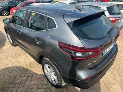 Nissan Qashqai QASHQAI 1.5 DCI AUTOMATICA GARANZIA PERMUTE Grigio usata Aprilia