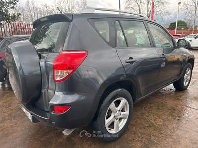 Toyota RAV4 RAV*4*4X4*GARANZIA*FINANZIAMENTO*PERMUTE* Grigio usata Aprilia