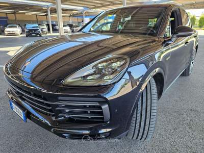 Porsche Cayenne Cayenne 3.0 e-hybrid tiptronic Platinum Edition Nero usata Pisa