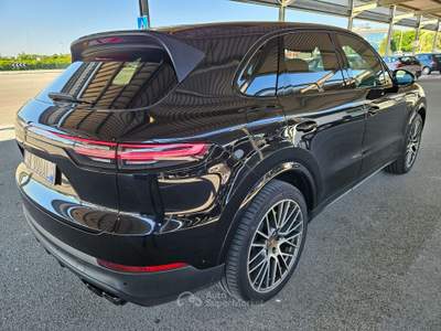 Porsche Cayenne Cayenne 3.0 e-hybrid tiptronic Platinum Edition Nero usata Pisa