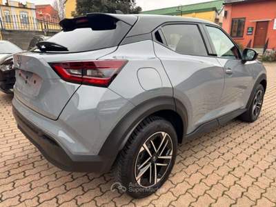 Nissan Juke 1.0 DIG-T 114 CV N-Connecta Grigio usata Milano
