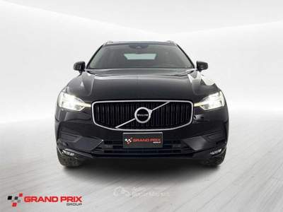 Volvo XC60 B4 (d) AWD Geartronic Momentum Pro Nero usata Castenaso