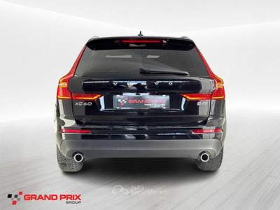 Volvo XC60 B4 (d) AWD Geartronic Momentum Pro Nero usata Castenaso