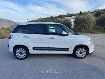 Fiat 500L 1.6 MJT 105CV POP STAR Bianco usata San Gregorio Magno