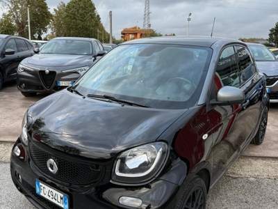 Smart ForFour 70 1.0 Passion Nero usata Aprilia